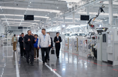 徐念沙會長一行赴上汽通用五菱調(diào)研廣告設(shè)計工作