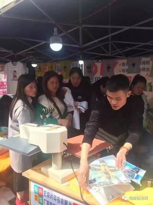 夏日地?cái)偀崂藖硪u 廣告設(shè)計(jì)如何成為小成本創(chuàng)業(yè)的黃金賽道